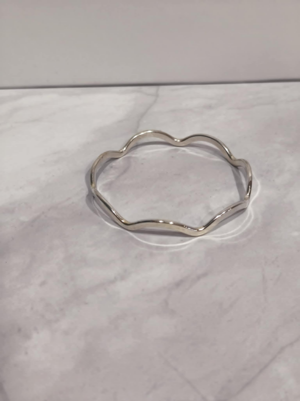 Minimal κυματιστό βραχιόλι από αλπακά