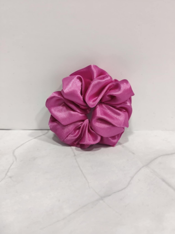 Mini Σατέν Scrunchie Μαλλιών – Φούξια