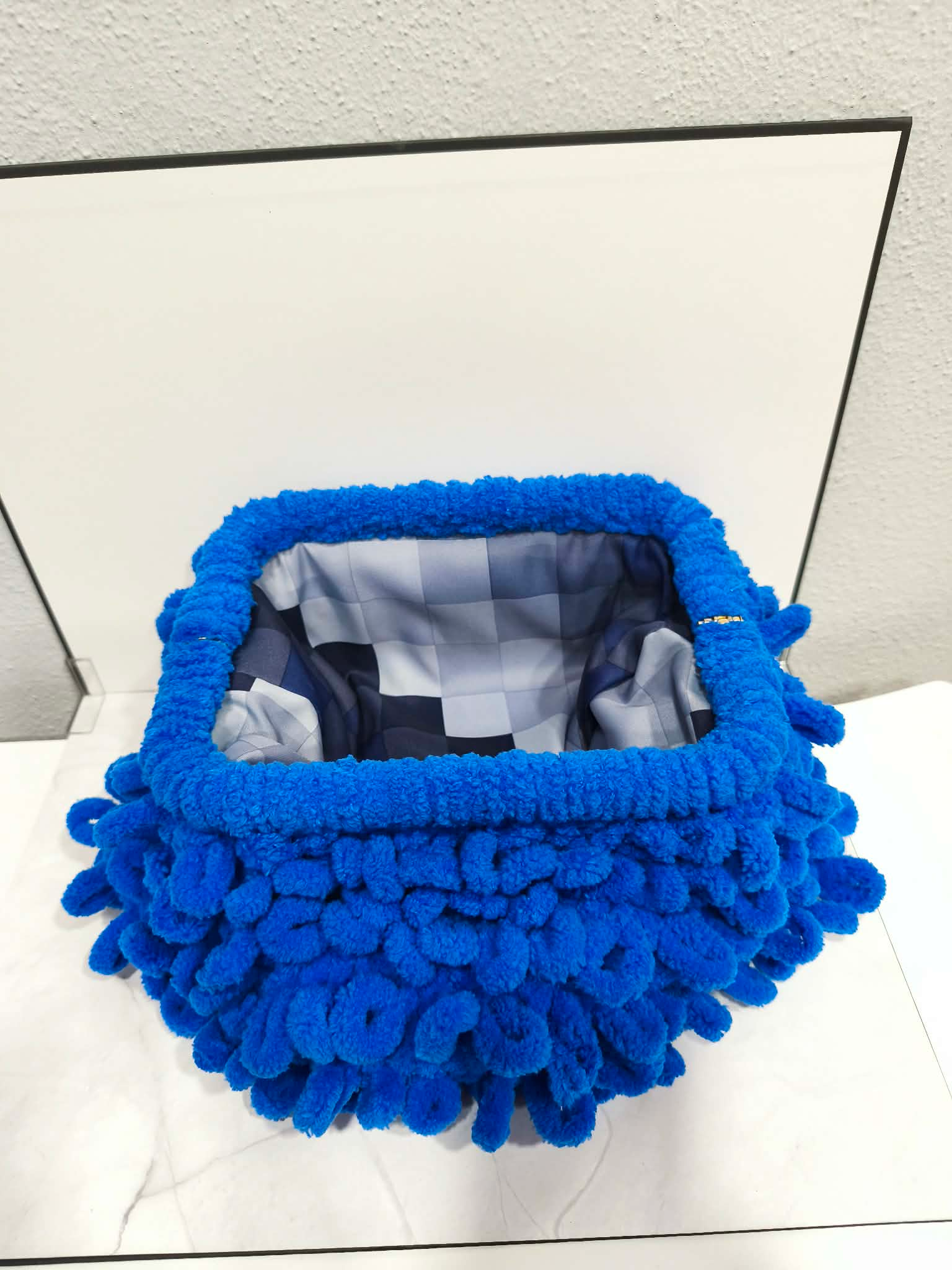Χειροποίητη Πλεκτή Τσάντα Clutch με Φόδρα – Μπλε Ρουά - Image 2