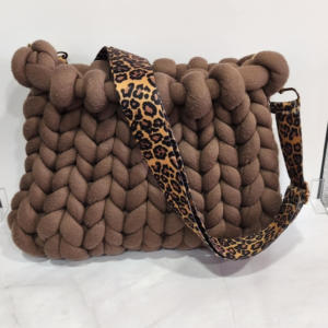 Χειροποίητη Πλεκτή Τσάντα Ώμου με Animal Print Ιμάντα – Καφέ